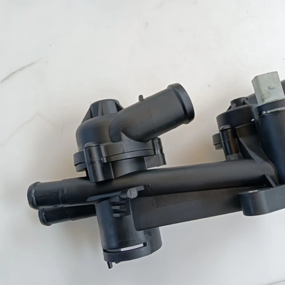 03C121111T Assemblaggio termostatico del liquido di raffreddamento del motore per Audi A3 Sportback qu. 2.0 TFSI