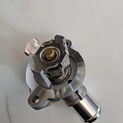Assetto termostato nero del liquido di raffreddamento del motore con kit di alloggiamento per Chevrolet CHEVY BUICK GMC 12656949 12673413 902-2124