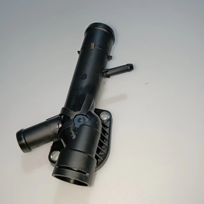 Assetto compatibile 03L 121 132f Serbatoio di raffreddamento Flange Assetto auto per V-W Audi Fabia