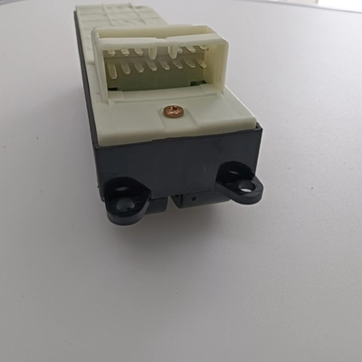 84820-35020 Interruttore elettrico di controllo vetro per Land Cruiser 70 2007-2018 lato del conducente