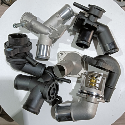 Changan Ford Fiesta V 1.3L 01-08 2S6G8250A1B Flange refrigerante con montatura auto in nero