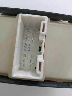 Controllo della finestra di alimentazione Lifter di interruttore 8981922511 Per ISUZU DMAX MUX 2012 a 19