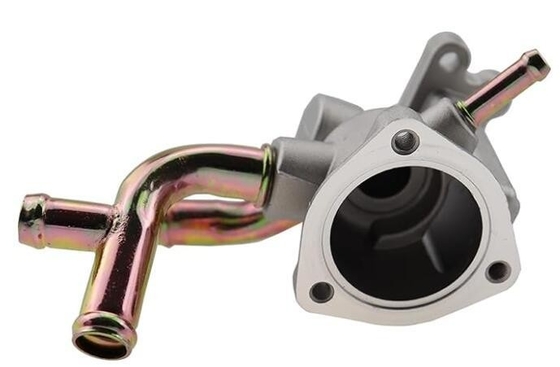 Coperchio del termostato di raffreddamento del motore in alluminio per Nissan Tsuru 11061F4300