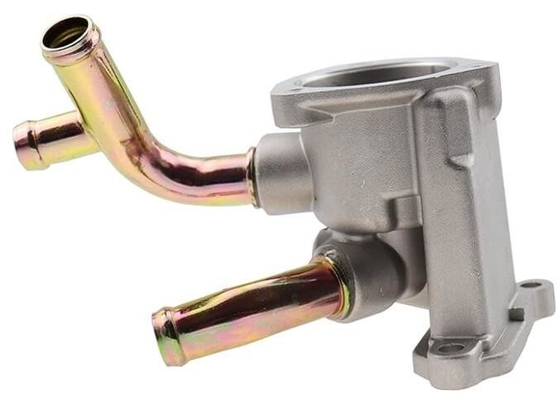 Coperchio del termostato di raffreddamento del motore in alluminio per Nissan Tsuru 11061F4300