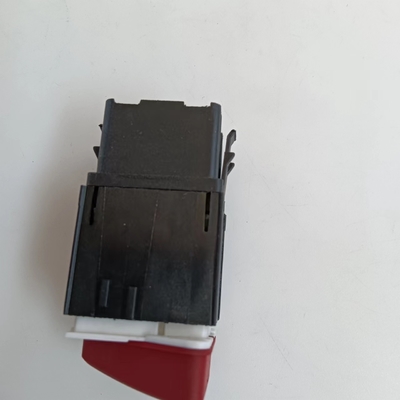 Sostituzione dell'interruttore della luce di avvertimento di pericolo 1K0 953 509A VW GOIF5 Jetta, se del caso