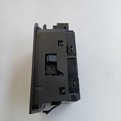 Prendi gli interruttori di freno 5ND927225A per la tua Volkswagen Tiguan Charan e Seat Alhambra