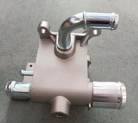 Parti auto presa d'acqua L327-15-17Z per sistema di raffreddamento del motore Mazda