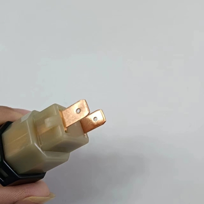 Interruttore per lampada di frenata di prestazioni 2P / 24515036 per Chevrolet N300 / N300P
